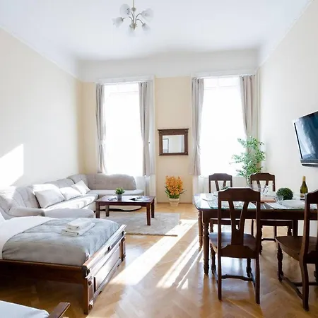 Appartamento Central Bright And Spacious With 3