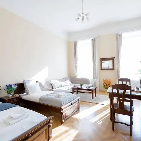 Appartamento Central Bright And Spacious With 3
