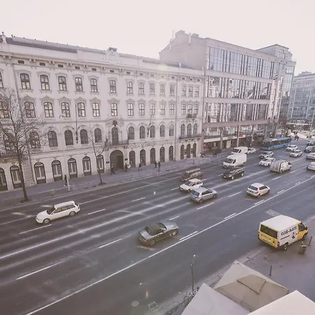 Central Bright And Spacious With 3 Appartamento Budapest