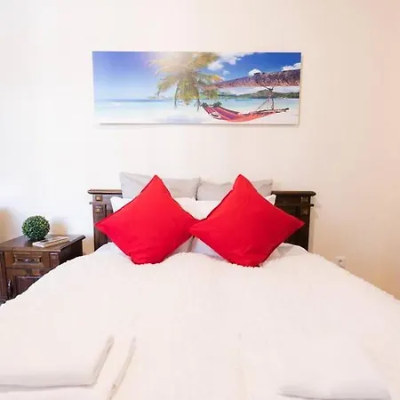 Appartamento Central Bright And Spacious With 3 *